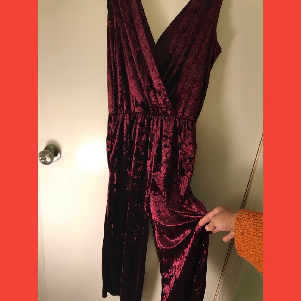 NEVER WORN CRUSH VELVET JUMPSUIT